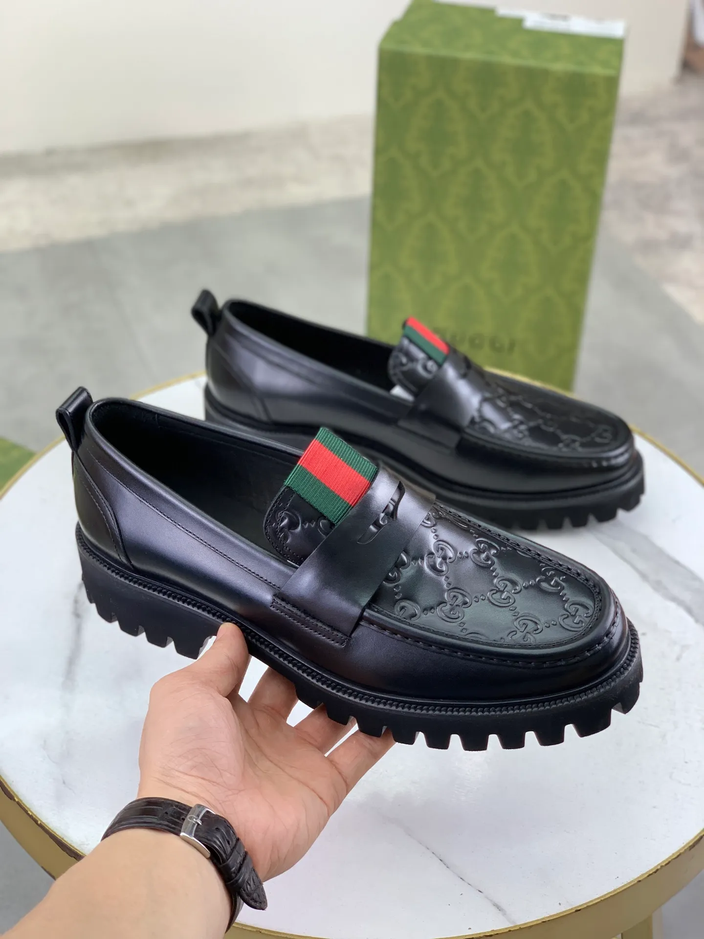 Factory price P840 💰💎💎💎Top version (original foam outsole) Brand: [GUCCi] Gucci's new business formal casual leather shoes Standard code: Men's size 39–45 (38 needs to be customized) Grade: Same style as the official website Original order quality Materials: Original open-edge beaded calfskin Water-dyed cowhide lining Original lightweight foam outsole Style category: Men's fashion Formal casual leather shoes, slip-on men's shoes series, young and fashionable, European and American trends, British style, casual matching, comfortable feet, color: multiple colors available, actual picture